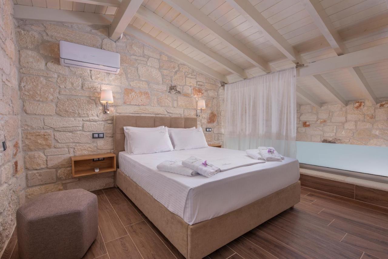 Mint Retreat Suites (Adults Only) Kalandra 외부 사진