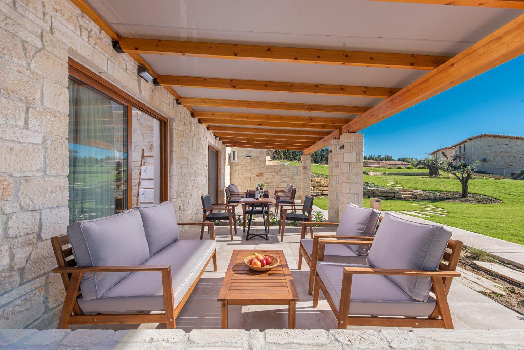 Mint Retreat Suites (Adults Only) Kalandra 객실 사진